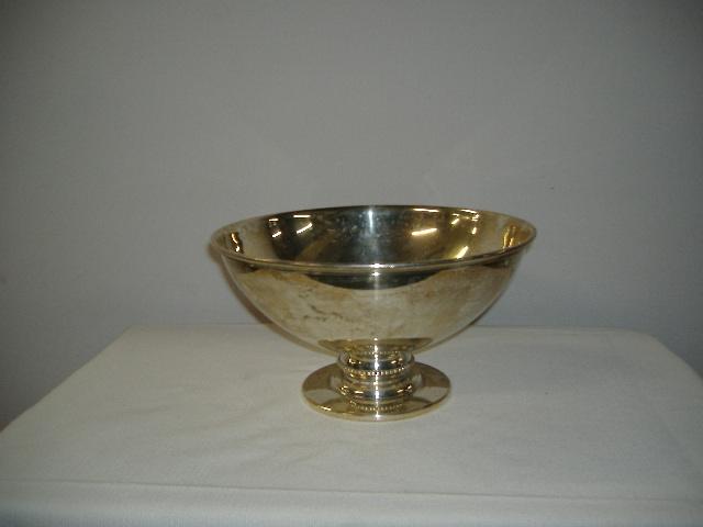 Picture 023.jpg - Grogan Co. Sterling Silver Center Bowl - 5" height, 10" diam
